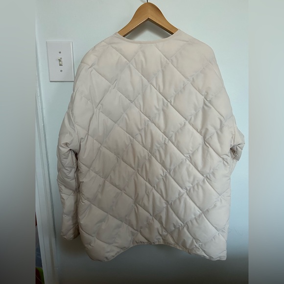 Uniqlo Women's Beige Quilted Puffer Jacket - Picture 4 of 7